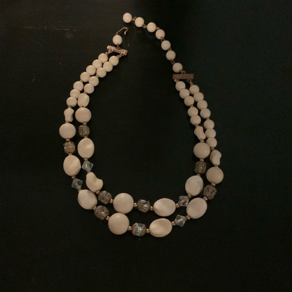 Jewelry - White Beaded Necklace
